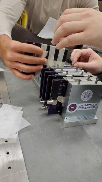 Calorimeter insert prototype